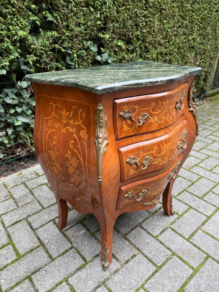 Louis XV style Chest of drawers
