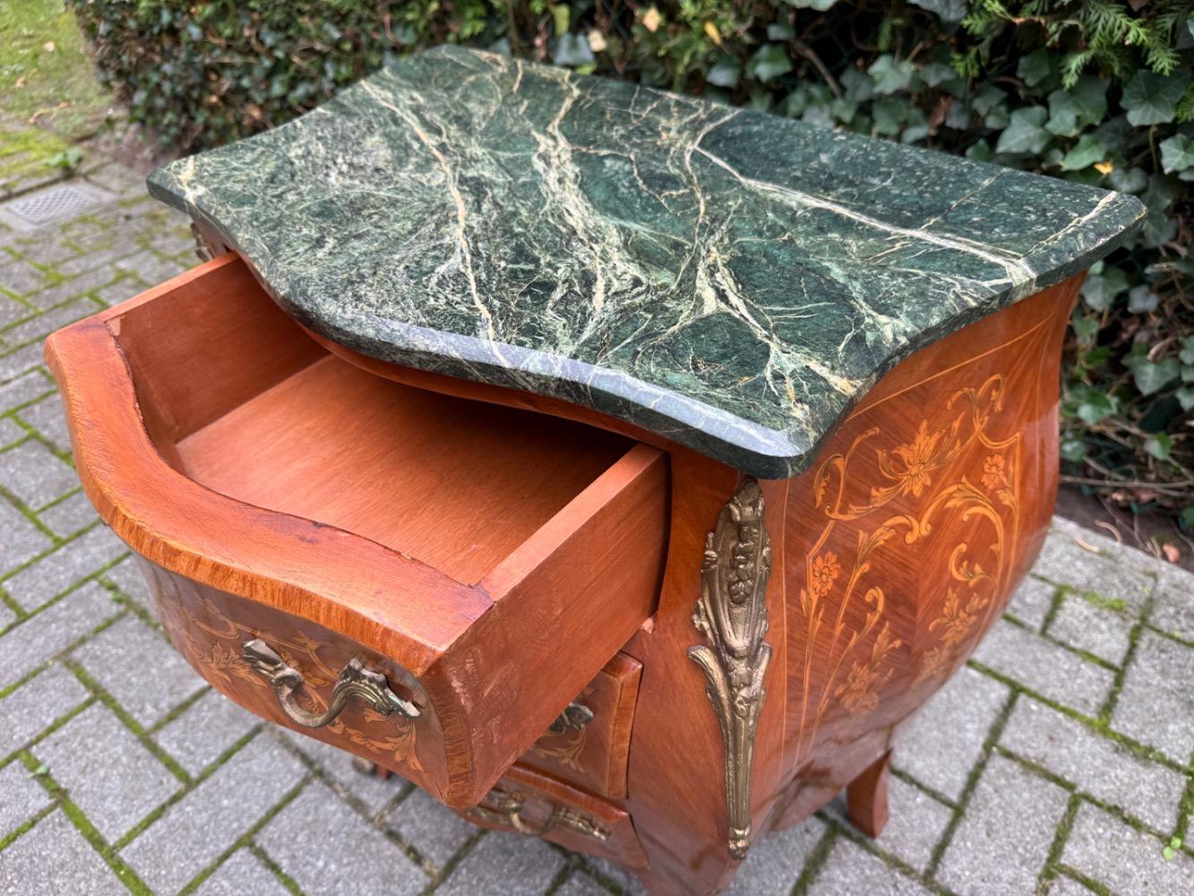 Louis XV style Chest of drawers