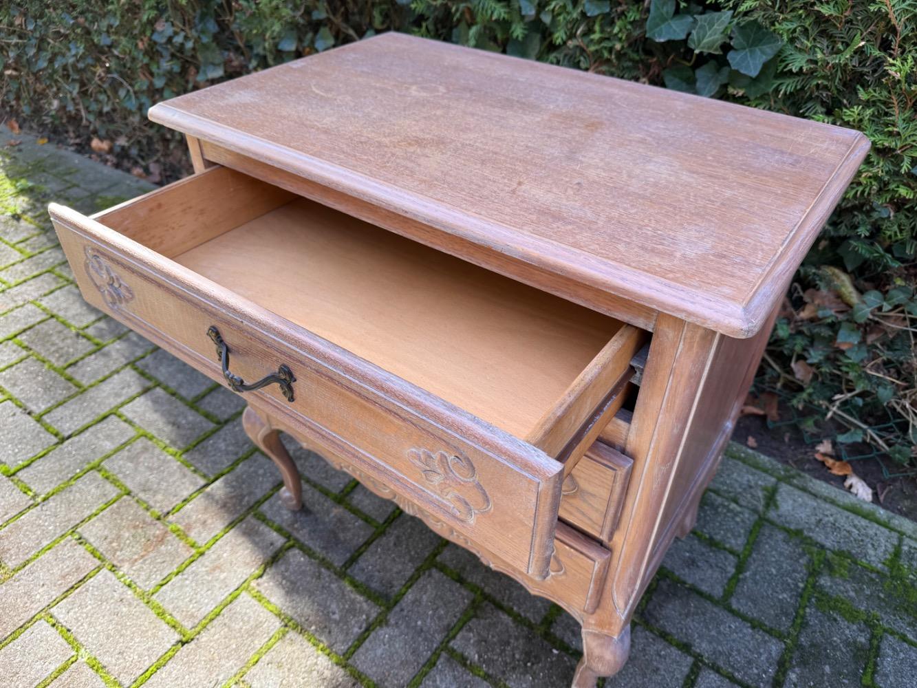 Louis XV style Chest of drawers