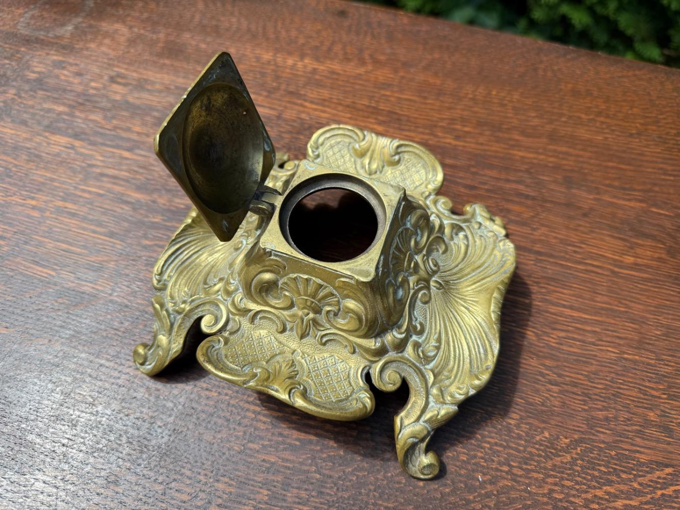 Louis XV style Inkt well