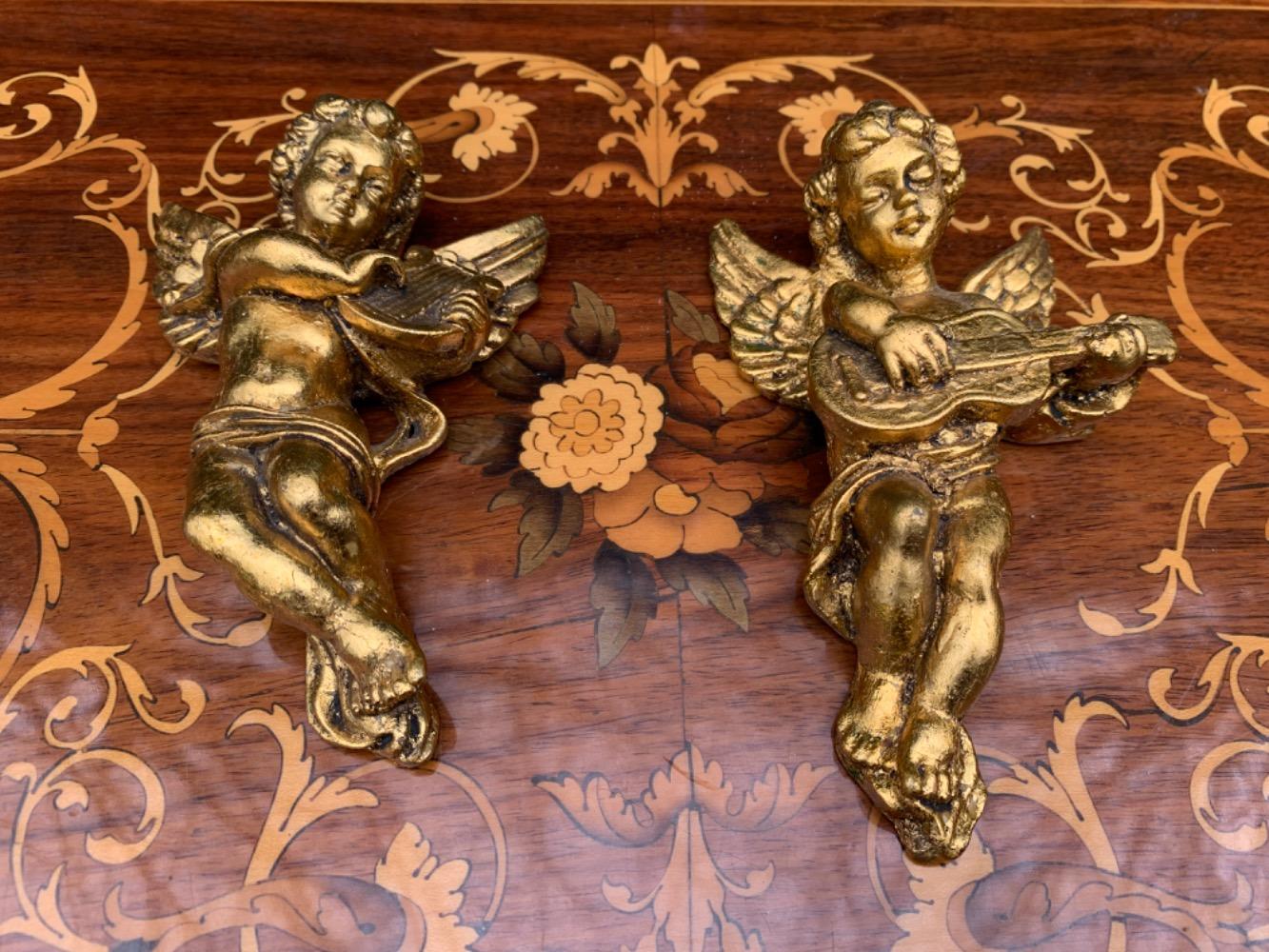 Louis XV style Pair of decorative angels