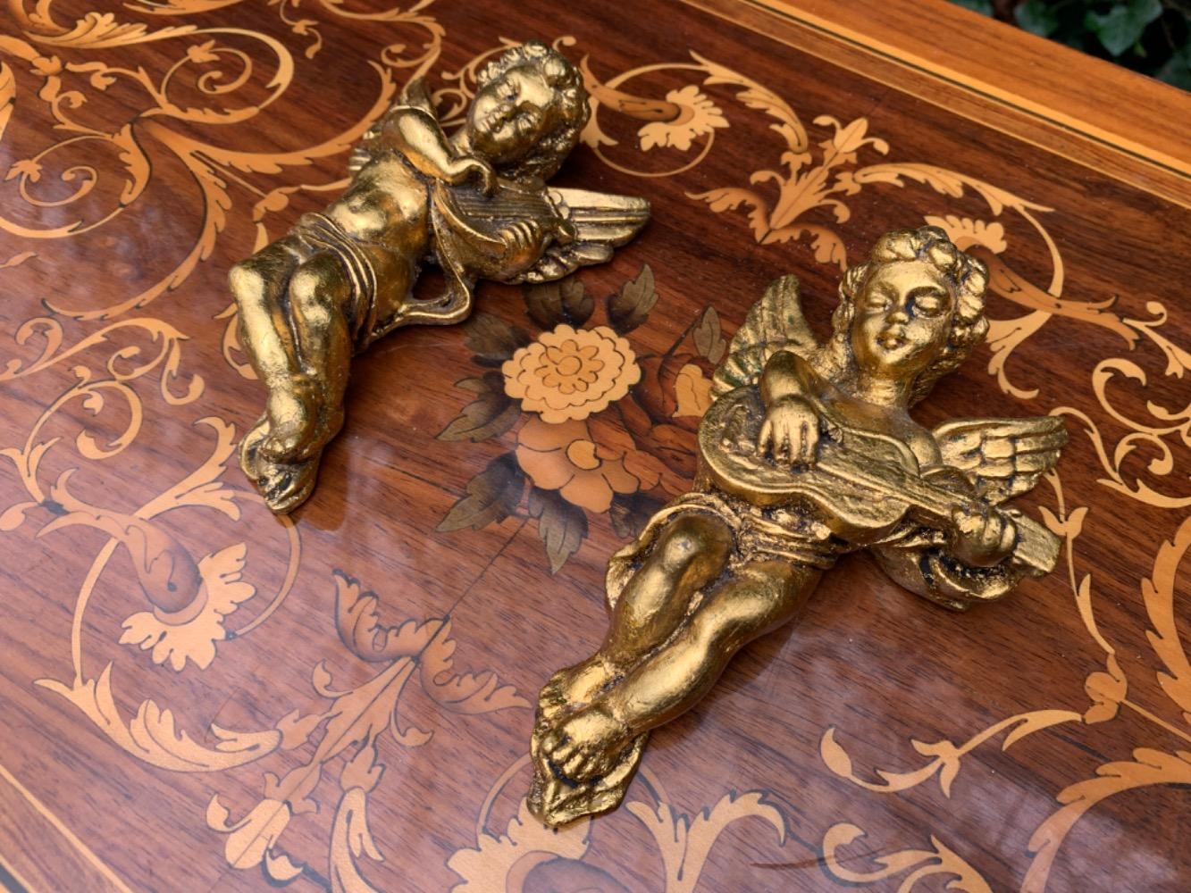 Louis XV style Pair of decorative angels