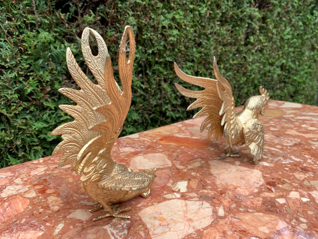 Louis XV style Pair of roosters.