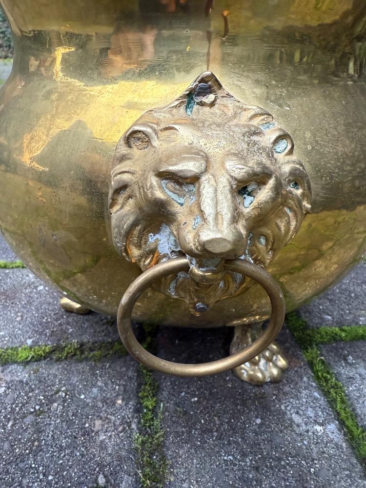 Mechelen style Flower pot