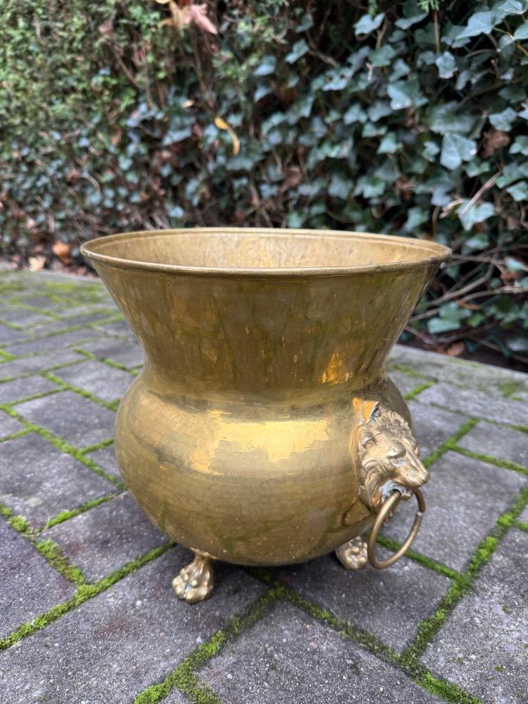 Mechelen style Flower pot