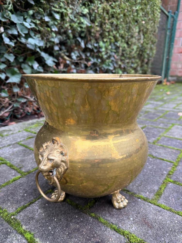 Mechelen style Flower pot