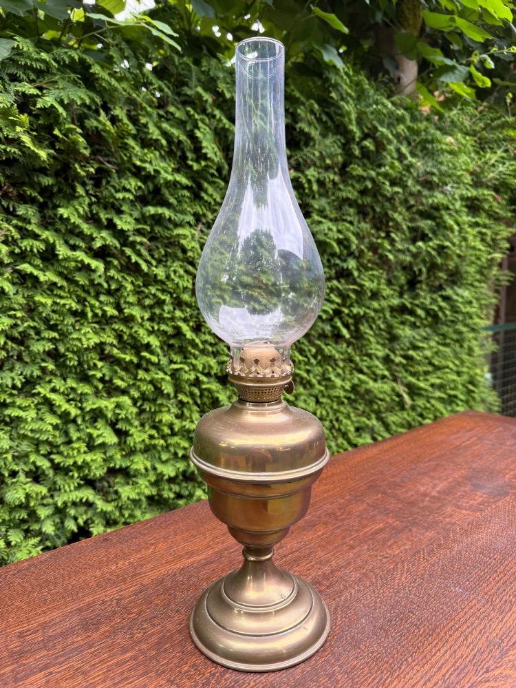 Oil lamp
