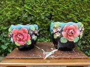 Pair of flowerpots