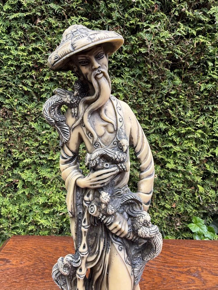 Pair of statues