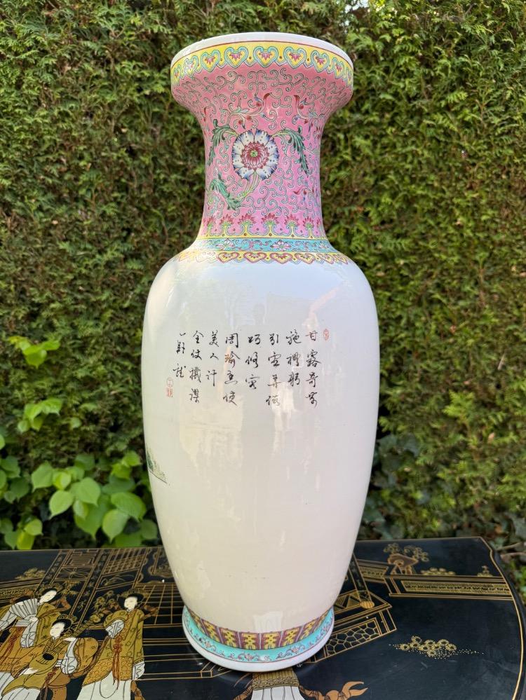Pair of vases 