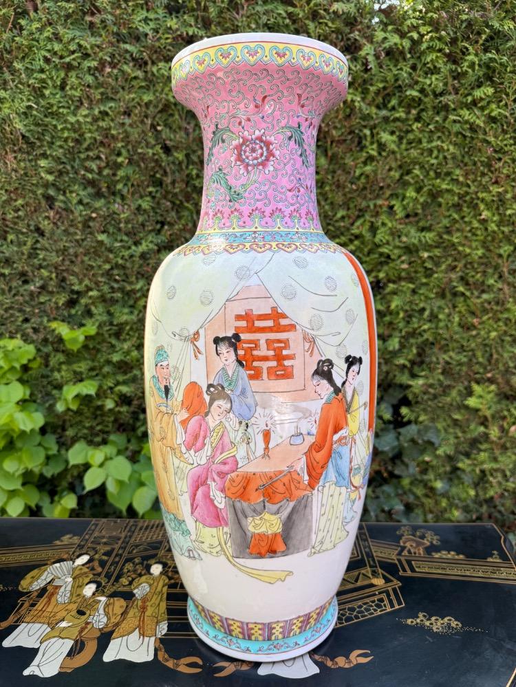 Pair of vases 
