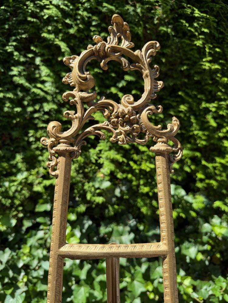 Photo stand