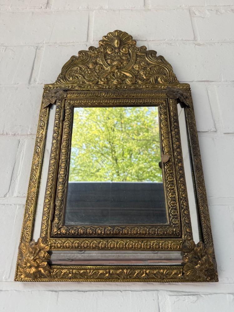 Rococo Mirror cabinet