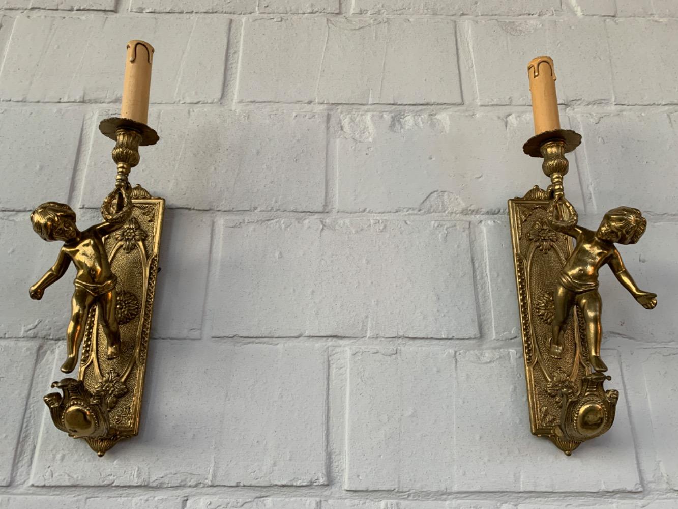 Rococo Pair of wall lights.