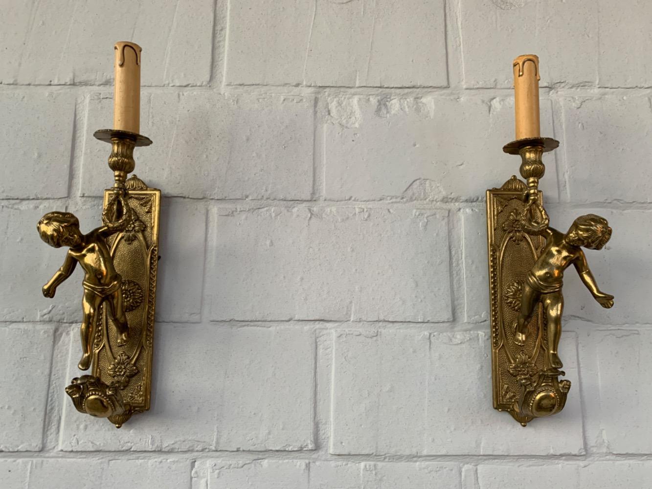 Rococo Pair of wall lights.