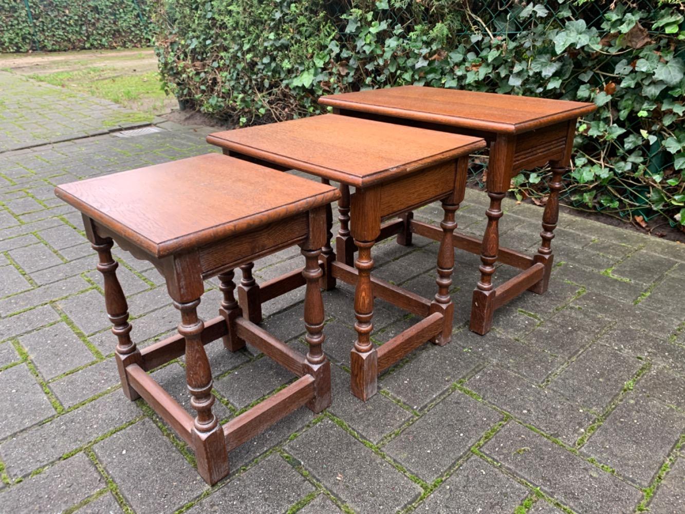 Rustique style Nest of tables
