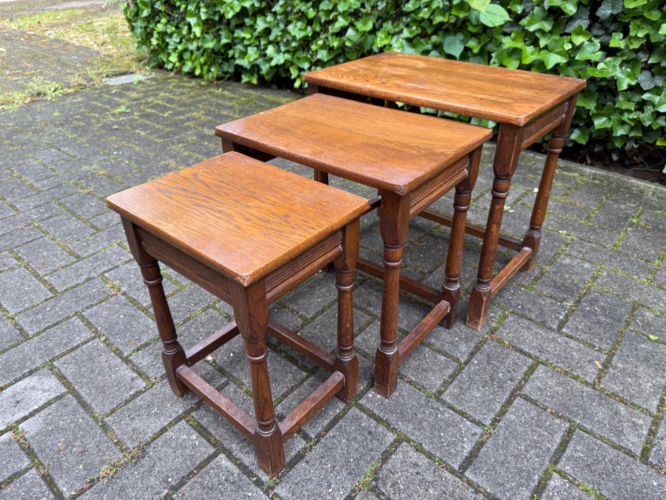 Rustique style Nest of tables