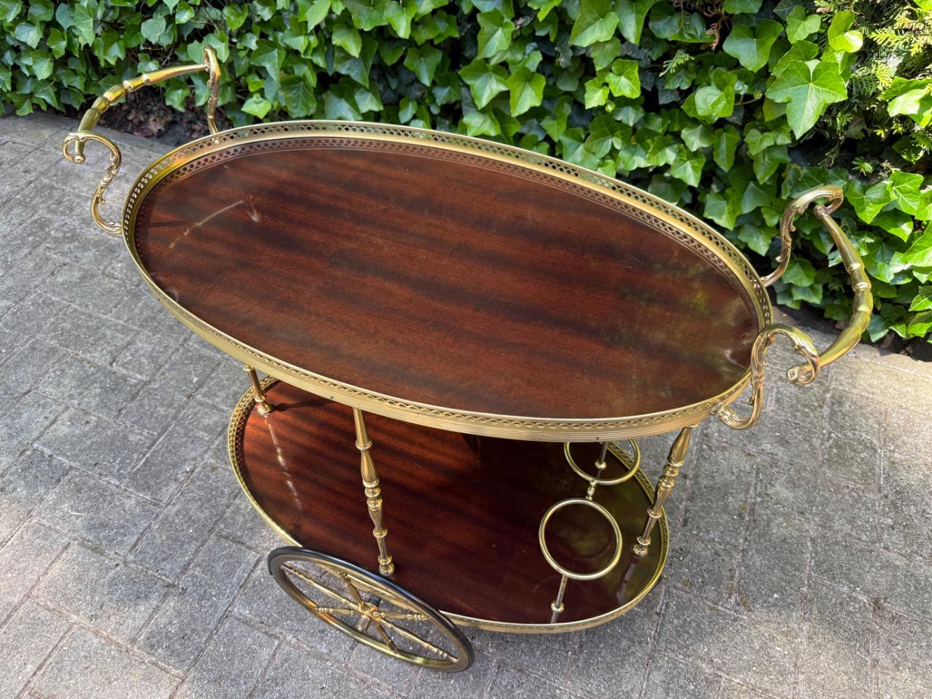 Serving cart