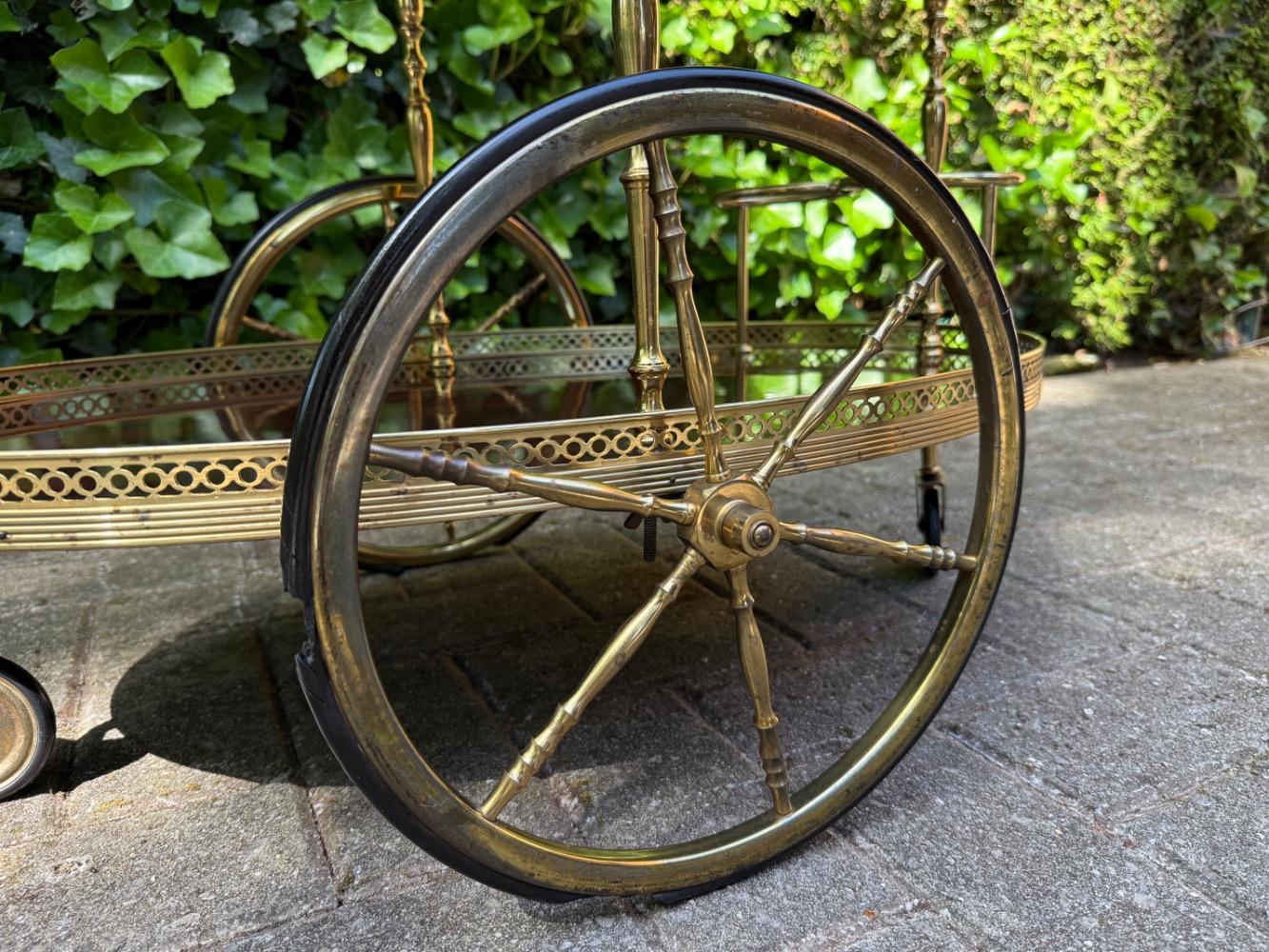 Serving cart