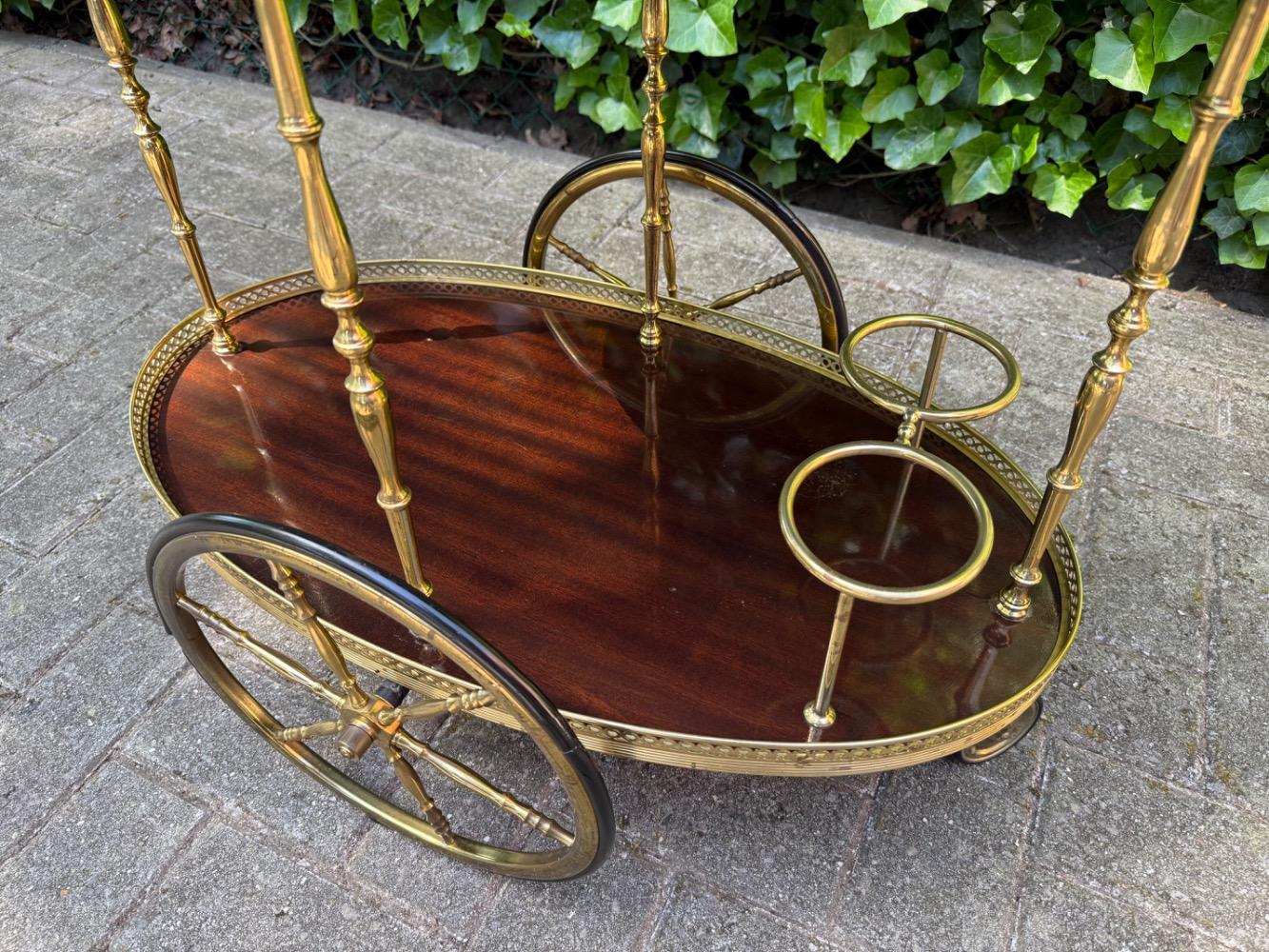 Serving cart