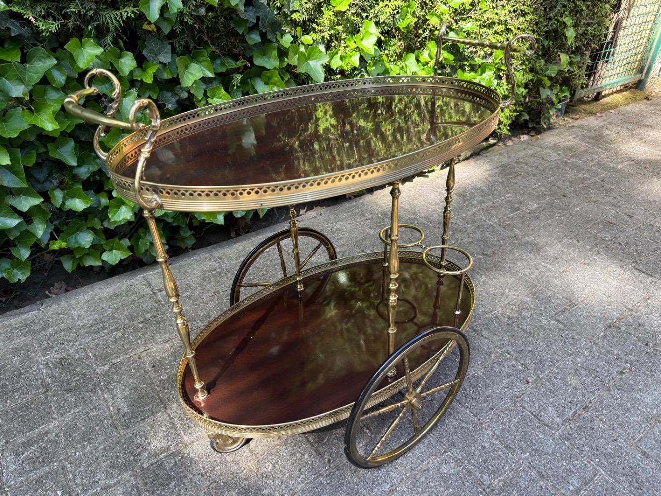 Serving cart