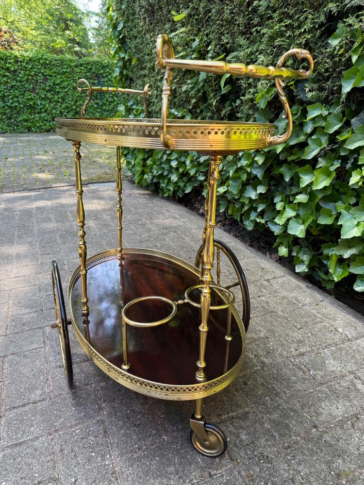 Serving cart
