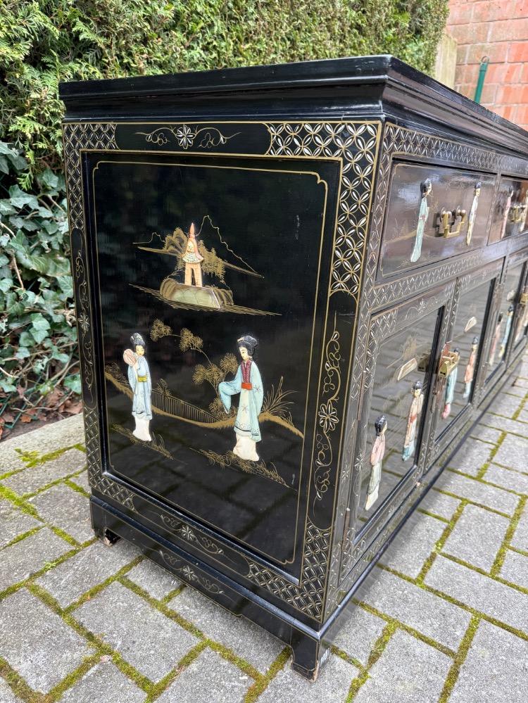 Sideboard 