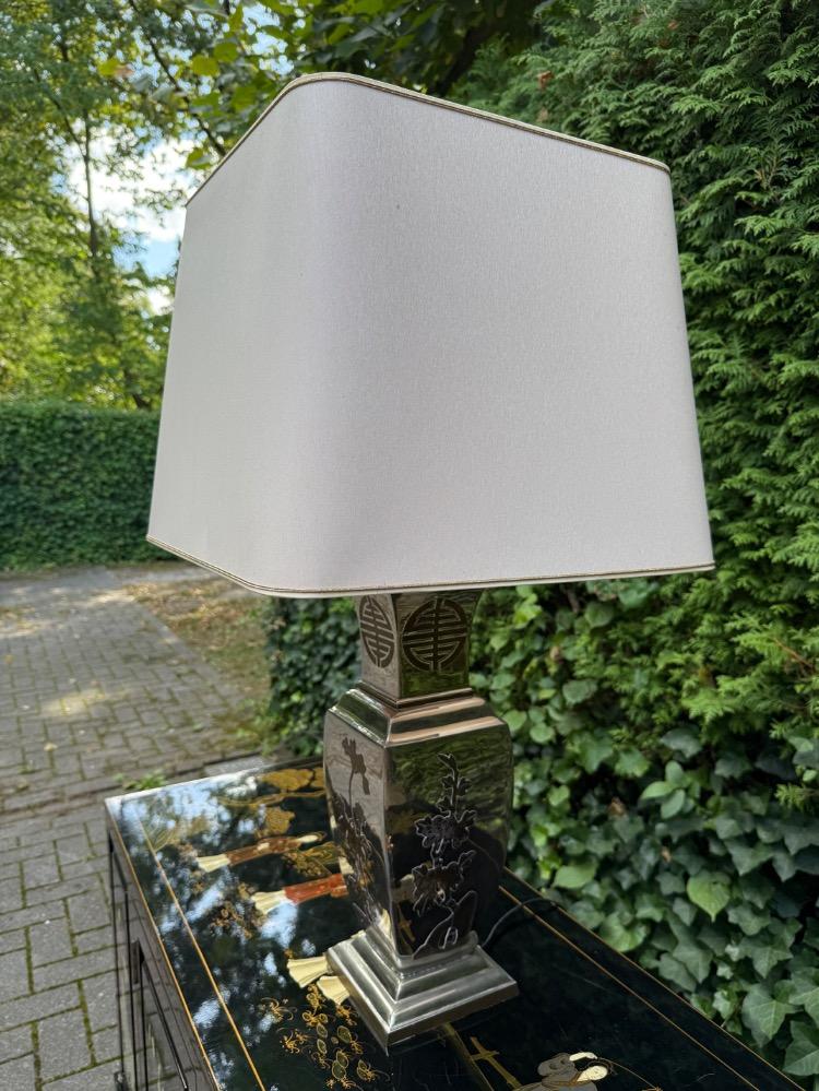 Table lamp