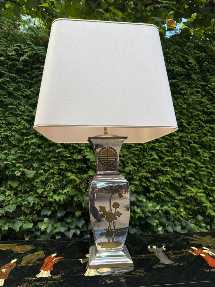 Table lamp