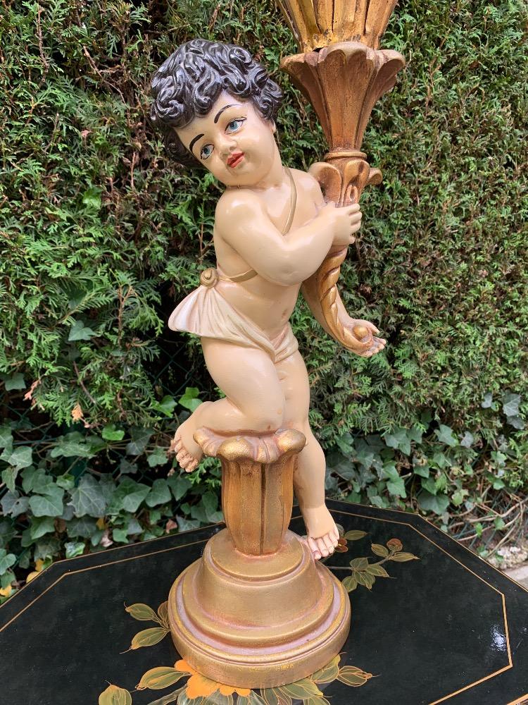 Table lamp