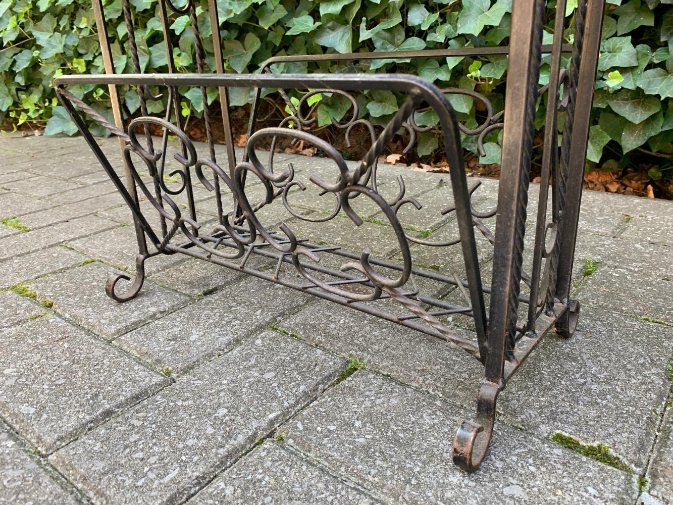 Tiled Paperrack