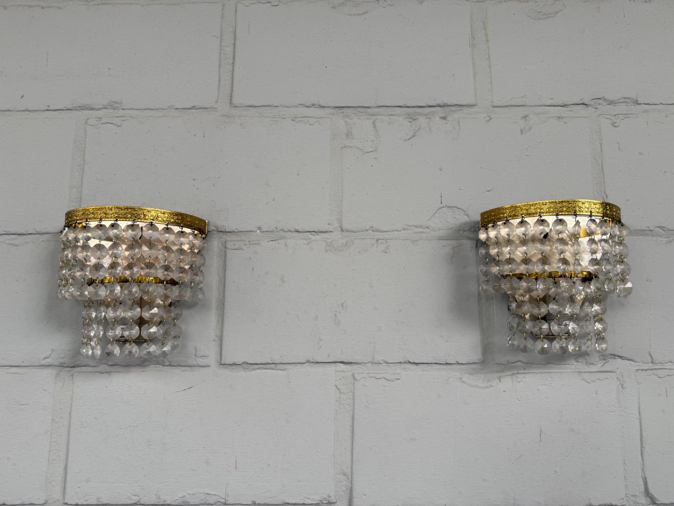 Vintage Chandelier and pair of wall lights