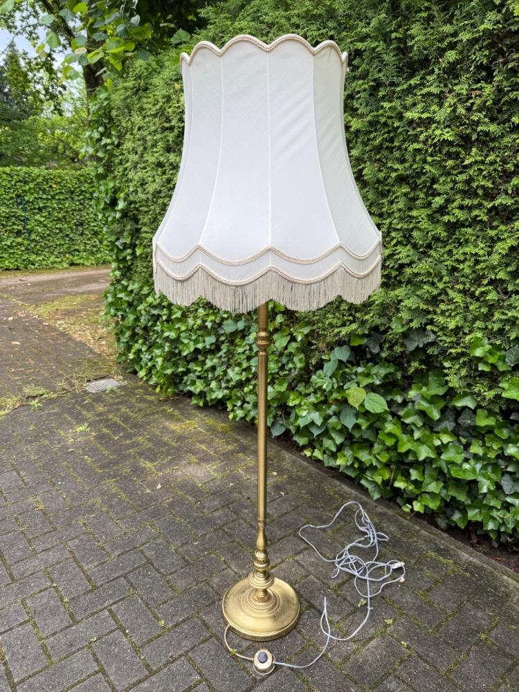 Vintage Lampstand