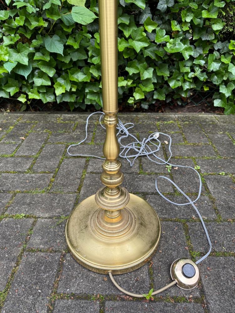 Vintage Lampstand
