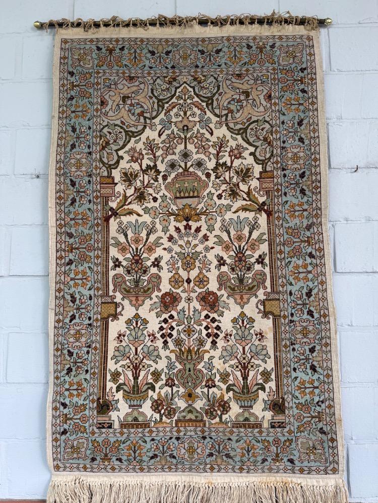 Wall carpet